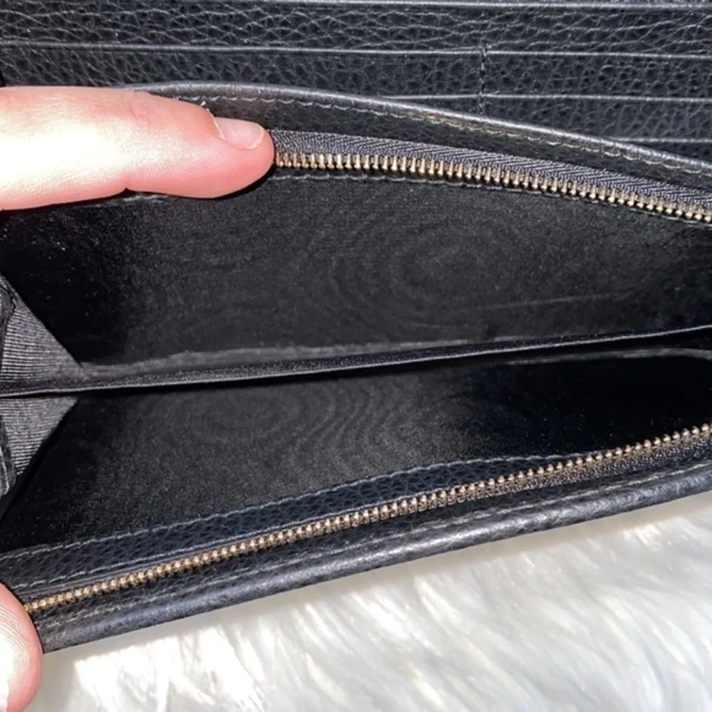 GUCCI NEW W. INCLUSIONS ⭐️🌑⭐️SWING PEBBLED LEATHER LONG TRI-FOLD OVER WALLET NWT